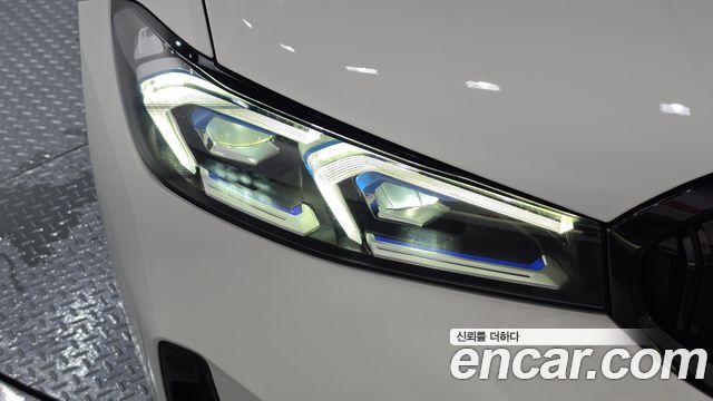 BMW 3-Series 2024 — photo 8