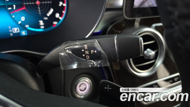 Mercedes-Benz GLC-Class 2020 — photo 9