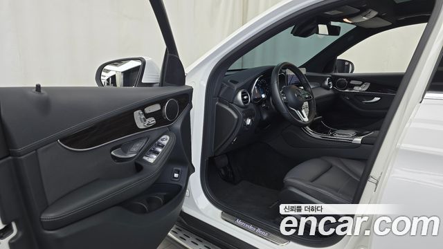 Mercedes-Benz GLC-Class 2020 — photo 10