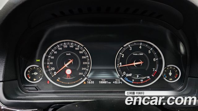 BMW 5-Series 2014 — photo 8