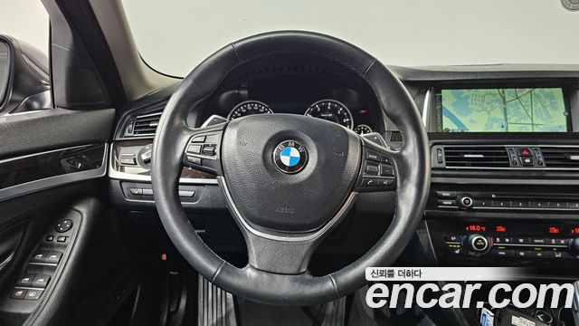 BMW 5-Series 2014 — photo 13