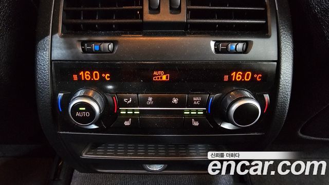 BMW 5-Series 2014 — photo 17