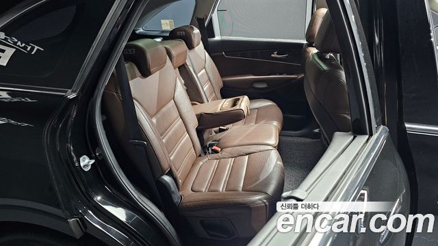 Kia Sorento 2016 — photo 17