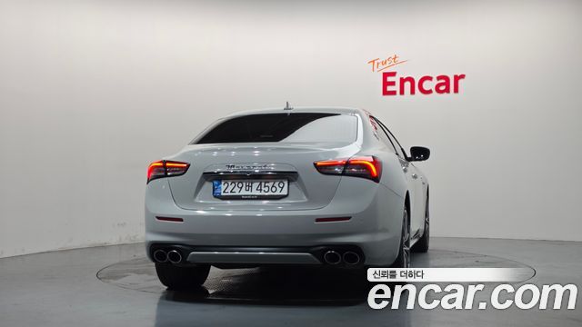 Maserati Ghibli 2022 — photo 4