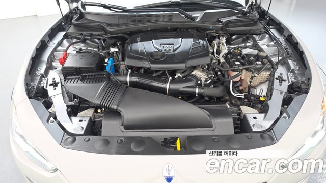 Maserati Ghibli 2022 — photo 6