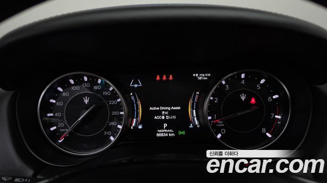 Maserati Ghibli 2022 — photo 11