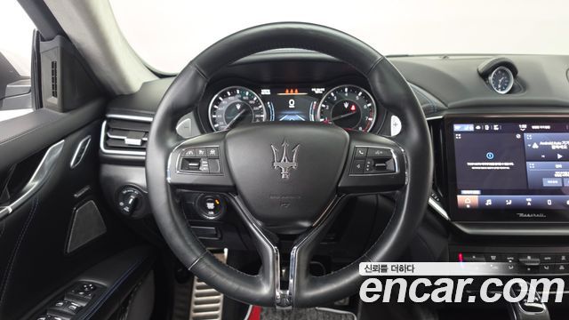 Maserati Ghibli 2022 — photo 21