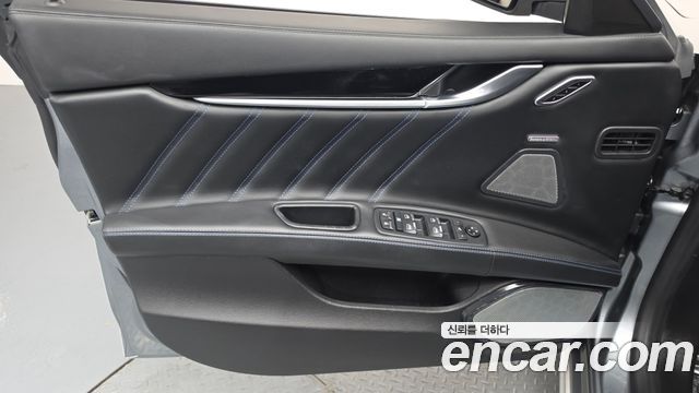 Maserati Ghibli 2022 — photo 14
