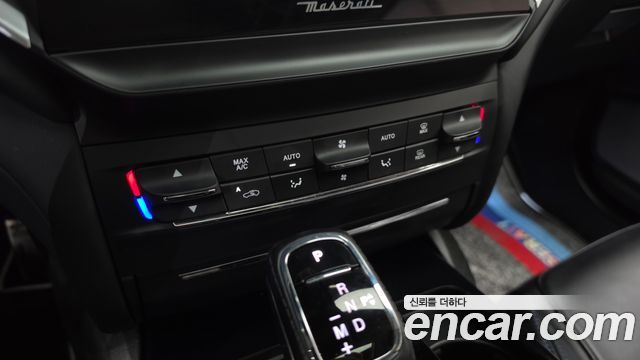 Maserati Ghibli 2022 — photo 31