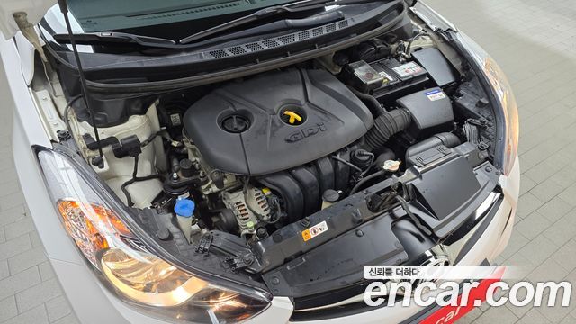 Hyundai AVANTE 2014 — photo 6