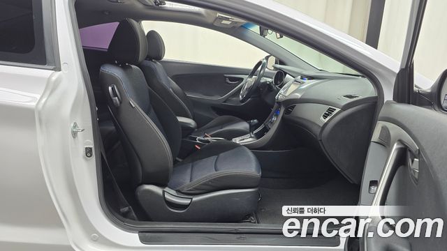 Hyundai AVANTE 2014 — photo 11