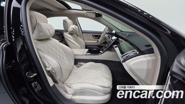 Mercedes-Benz S-Class 2023 — photo 10