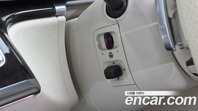 Mercedes-Benz S-Class 2023 — photo 16