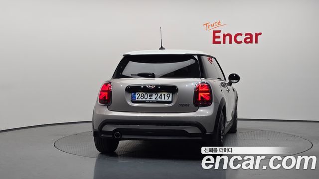 Mini Cooper 2024 — photo 4