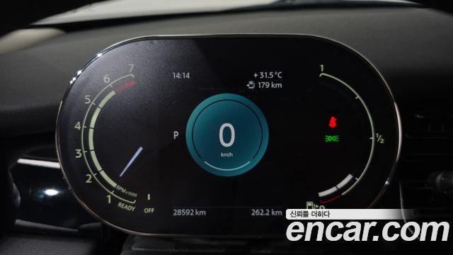 Mini Cooper 2024 — photo 11