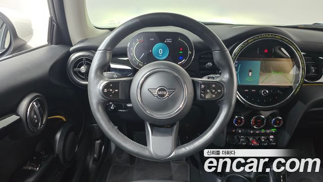 Mini Cooper 2024 — photo 18