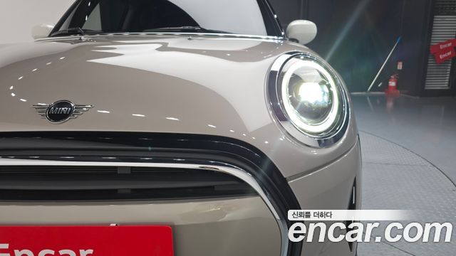 Mini Cooper 2024 — photo 8