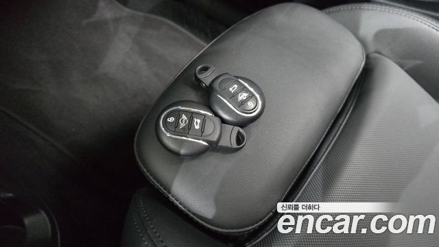 Mini Cooper 2024 — photo 28