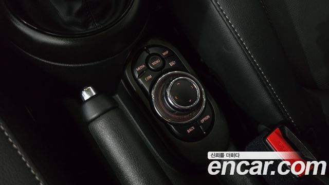 Mini Cooper 2024 — photo 30