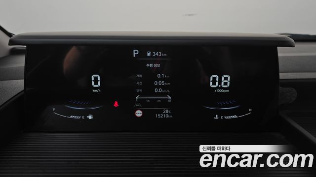 Hyundai Staria 2023 — photo 11
