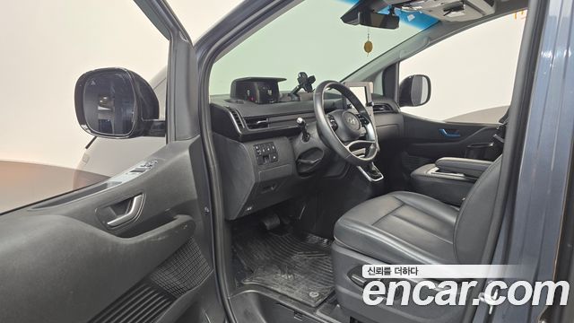 Hyundai Staria 2023 — photo 13