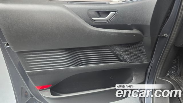 Hyundai Staria 2023 — photo 14
