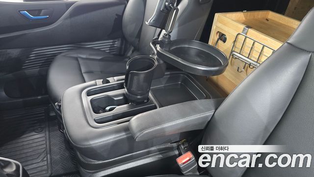 Hyundai Staria 2023 — photo 27