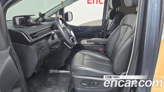 Hyundai Staria 2023 — photo 28
