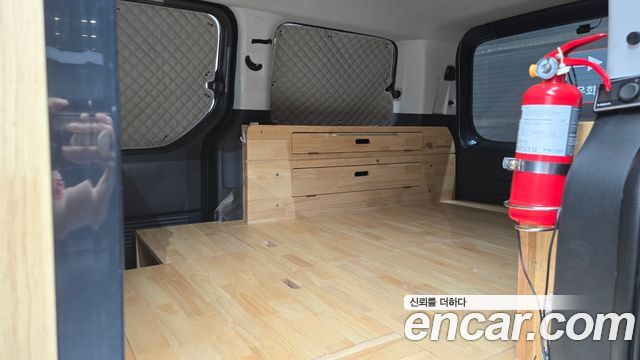 Hyundai Staria 2023 — photo 30