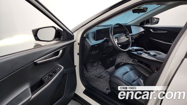 Kia EV6 2022 — photo 10