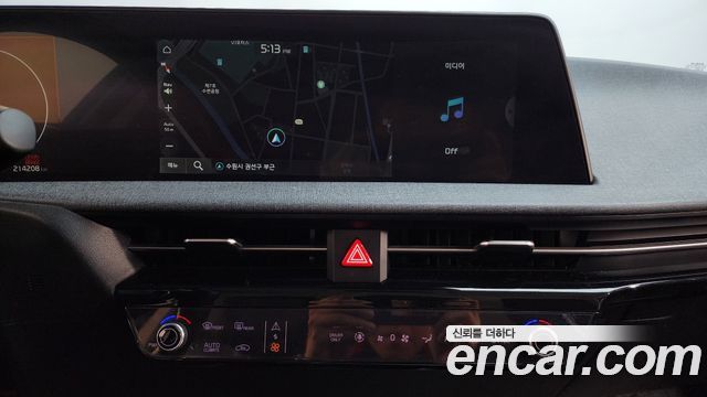 Kia EV6 2022 — photo 14