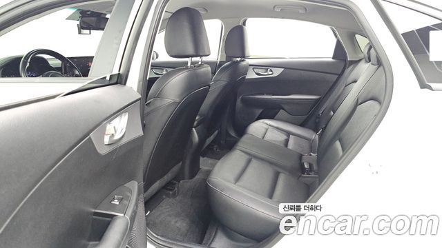 Kia K3 2022 — photo 18