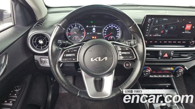 Kia K3 2022 — photo 19