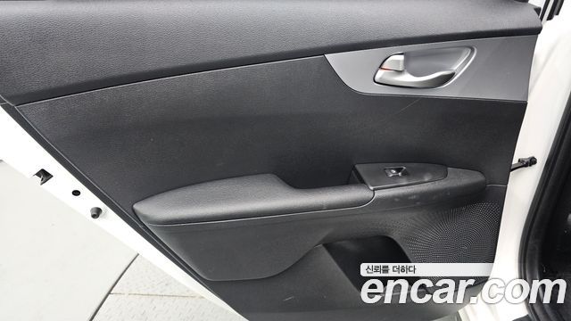 Kia K3 2022 — photo 15
