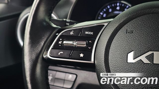 Kia K3 2022 — photo 32
