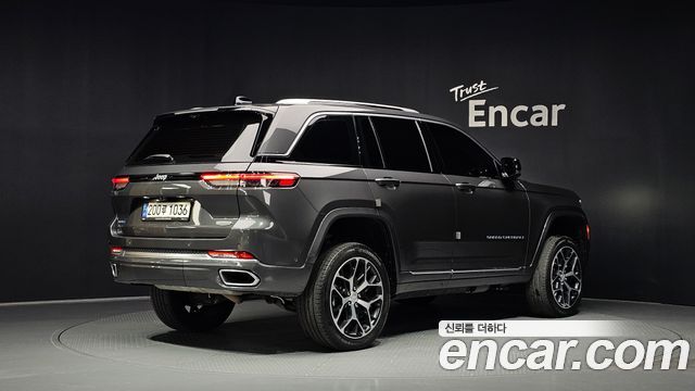 Jeep Cherokee 2023 — photo 2