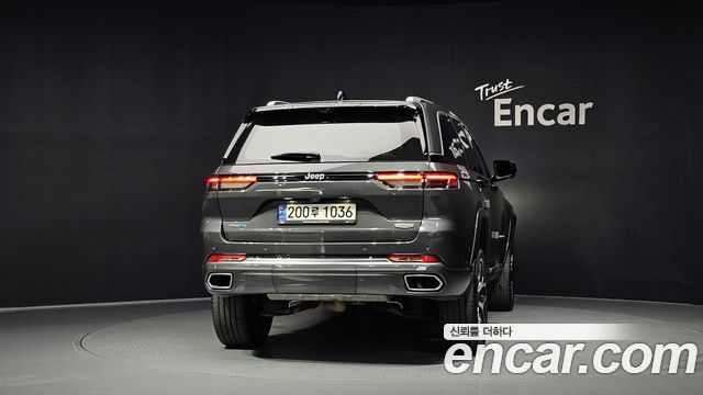 Jeep Cherokee 2023 — photo 4