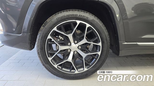 Jeep Cherokee 2023 — photo 5