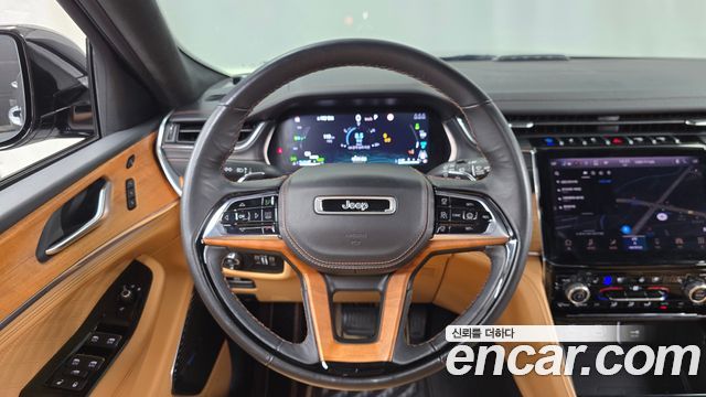 Jeep Cherokee 2023 — photo 18