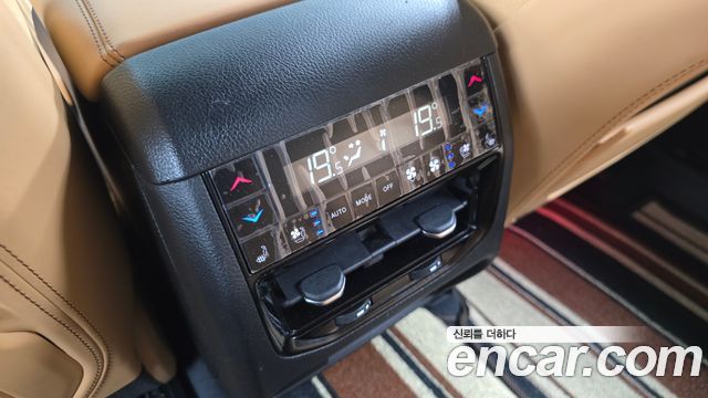 Jeep Cherokee 2023 — photo 24