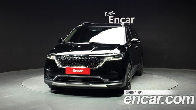 Kia Canival 2023 — photo 3