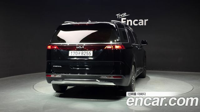 Kia Canival 2023 — photo 4
