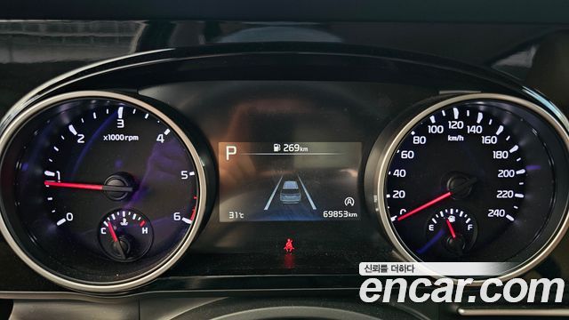 Kia Canival 2023 — photo 8