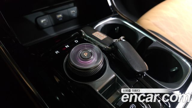 Kia Canival 2023 — photo 9