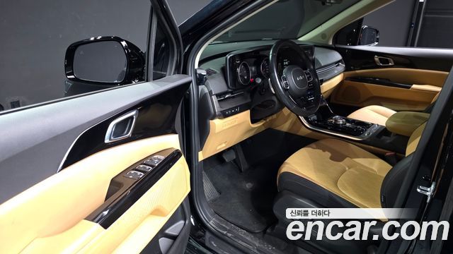 Kia Canival 2023 — photo 10