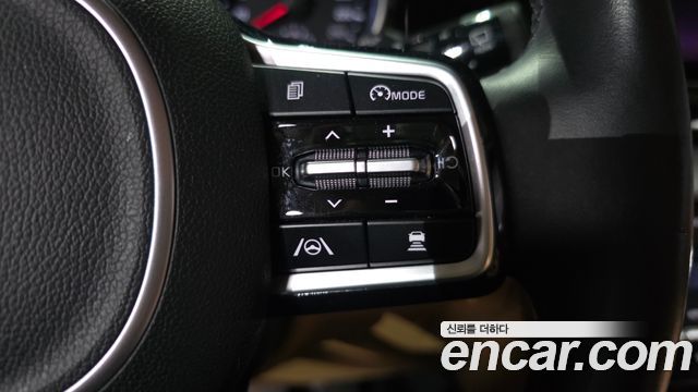 Kia Canival 2023 — photo 15