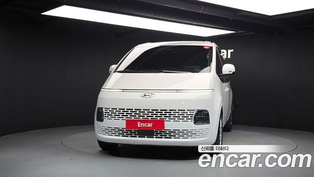 Hyundai Staria 2024 — photo 3