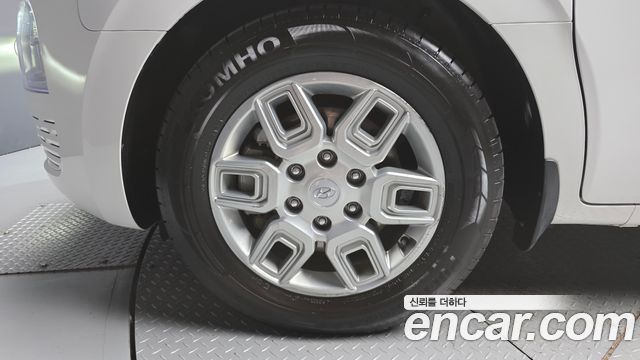 Hyundai Staria 2024 — photo 5