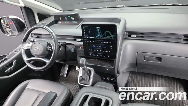 Hyundai Staria 2024 — photo 10