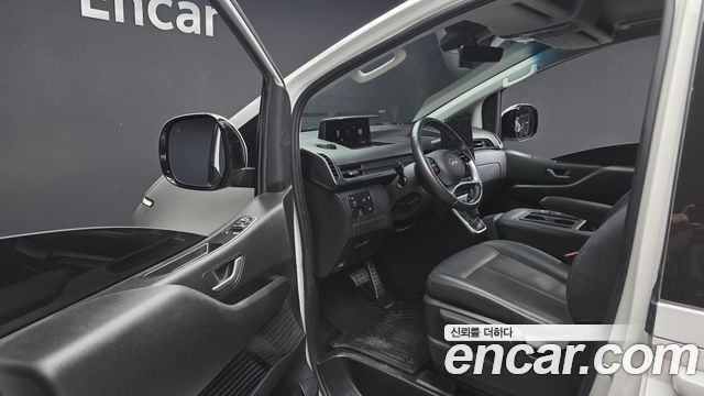 Hyundai Staria 2024 — photo 13